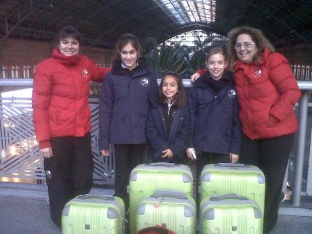 Equipo CG Las Rozas Las Representantes de nuestro Club en la estación de Ave camino de Sevilla
